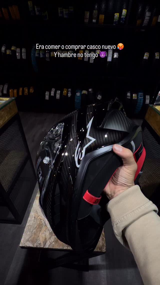 La verdad es que, la cuestión no era de hambre. 🥵

Recuerden que aquí en Ultrallantas manejamos estas y muchas más referencias disponibles en tienda y bajo pedido, para que se equipen con lo más exclusivo que hay en el mercado. 💛

Los esperamos! ⚡️

#moto #viral #bike #reels #parati