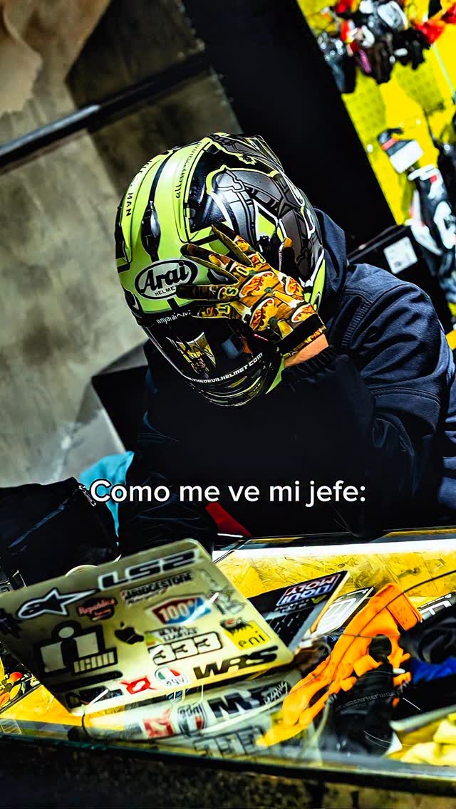 Aquí somos polivalentes. 😹

En Ultrallantas siempre los esperamos con la mejor actitud, los mejores precios, y el mejor catálogo de indumentaria motera para ustedes! 🫡

#viral #moto #humor #bogota #jefe